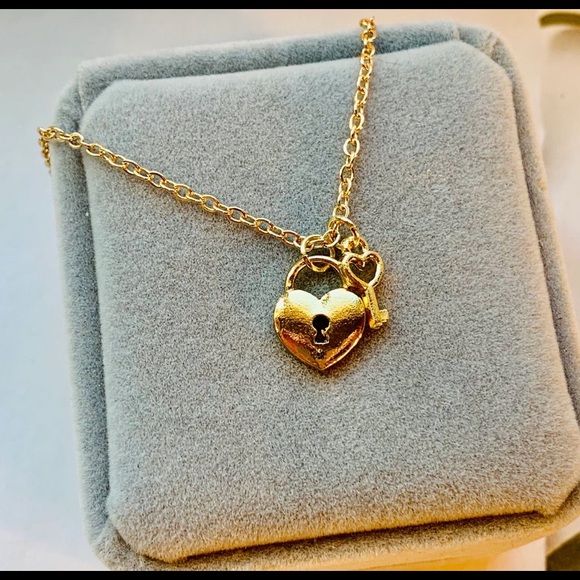 Heart & Key Charm Necklace - Picture 2 of 3